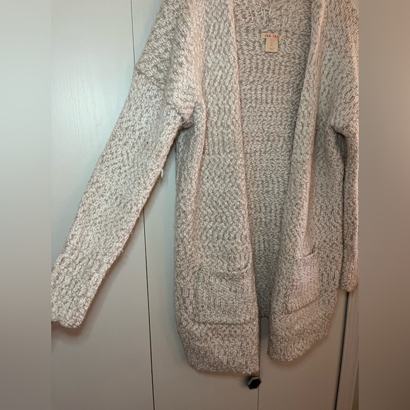 For Thee. White/Cream Cardigan. Size large. - Picture 4 of 6